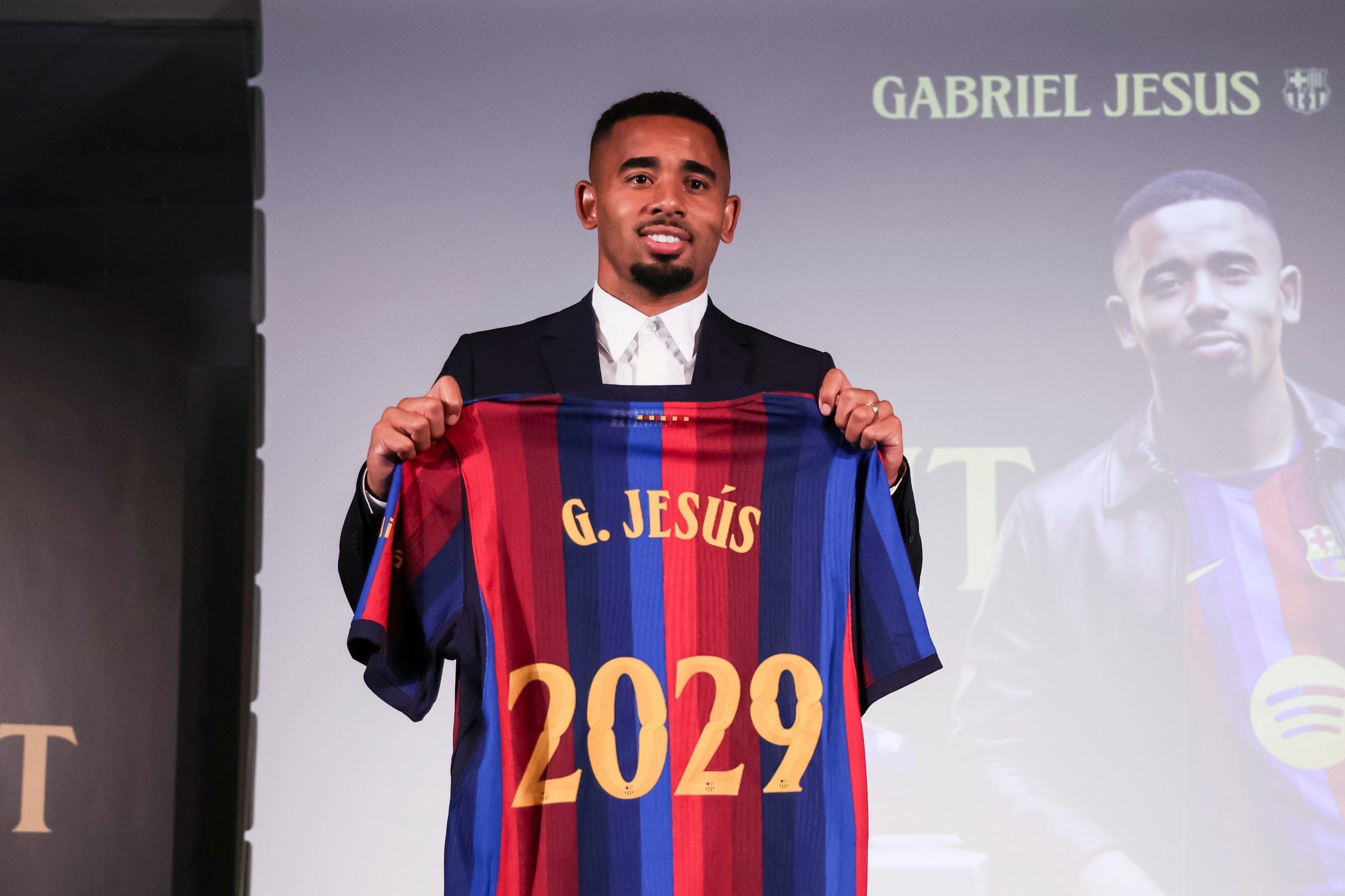 BARCELONA, SPAIN - SEPTEMBER 01: Gabriel Jesus poses with an FC Barcelona shirt during his presentation as new player of FC Barcelona at Commercial Office on September 01, 2026 in Barcelona, Spain. (Photo By Javier Borrego/Europa Press via Getty Images)