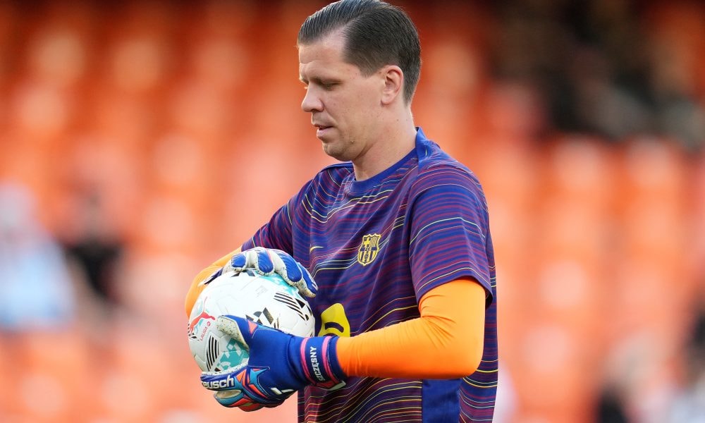 Wojciech Szczęsny avec le maillot du FC Barcelone.