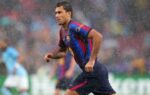 Rodri sur le terrain avec le Barça dans le dispositif de Hansi Flick.