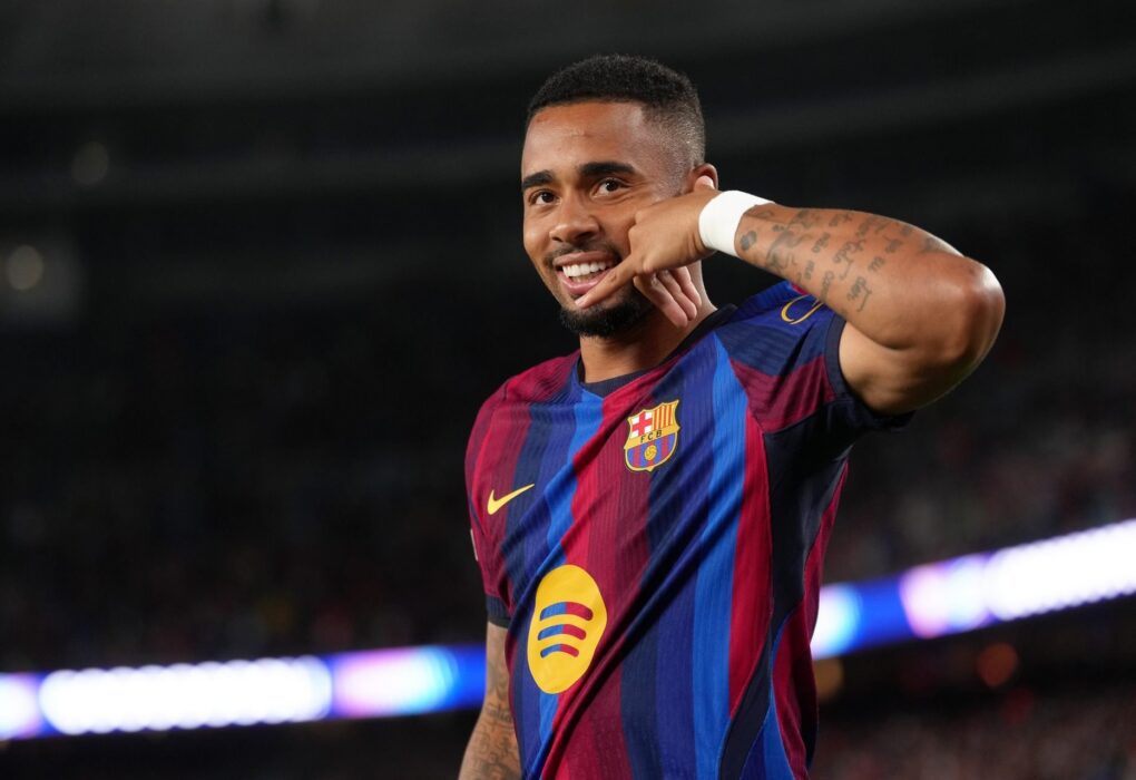 Gabriel Jesus sous le maillot du FC Barcelone pendant une rencontre.