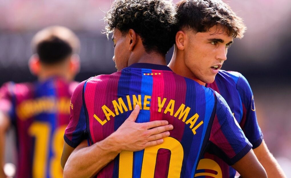 Pau Cubarsí sous le maillot du Barça lors d’un match
