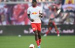 Castello Lukeba sous le maillot du RB Leipzig.