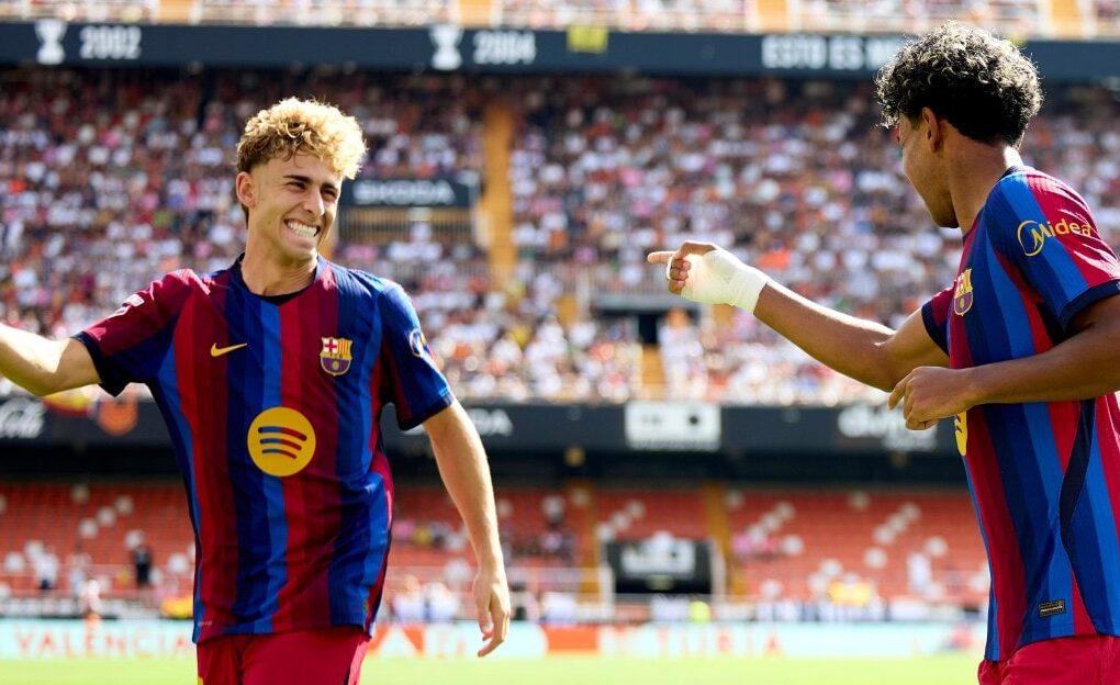 Lamine Yamal et Fermín López sous le maillot du FC Barcelone lors du match contre Valence.