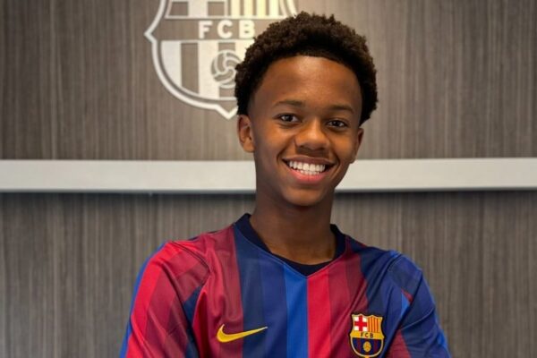 Mikael Baza lors de ses premiers matchs avec les jeunes du FC Barcelone.