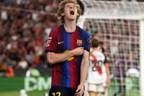Anthony Gordon avec le Barça lors du match contre le Rayo Vallecano.