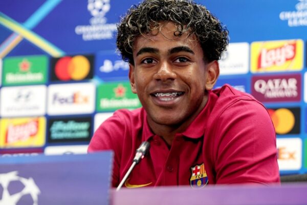 Lamine Yamal s’exprime en conférence de presse avant le match du Barça contre Feyenoord.