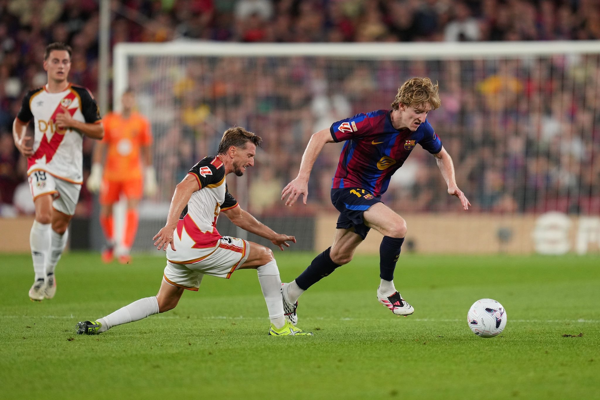 Anthony Gordon, Barcelona player