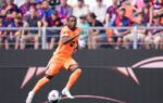 Alejandro Balde sous le maillot du Barça lors d’un match.