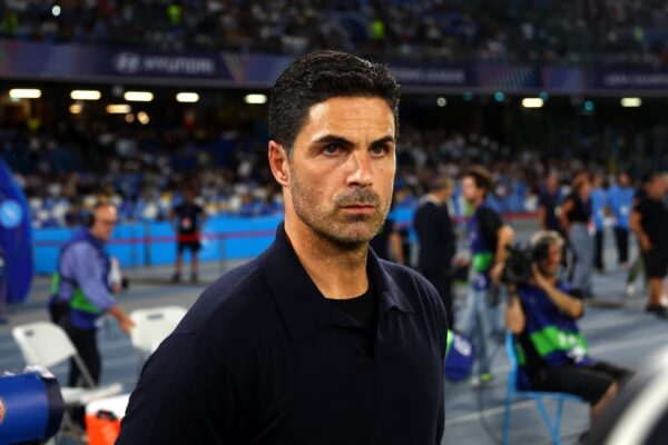 Mikel Arteta, entraîneur d’Arsenal, au bord du terrain.