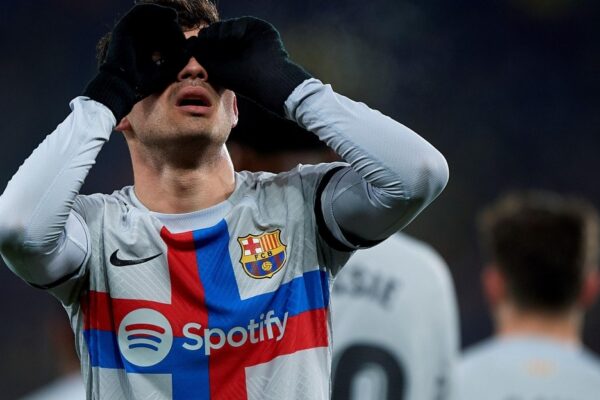 Pedri célèbre un but avec le FC Barcelone lors d’un match de Liga contre Villarreal.