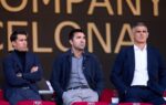 L’effectif du FC Barcelone réuni sur la pelouse avant une rencontre.