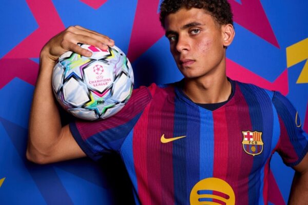 Hamza Abdelkarim et Jesse Bisiwu sous les couleurs du FC Barcelone.