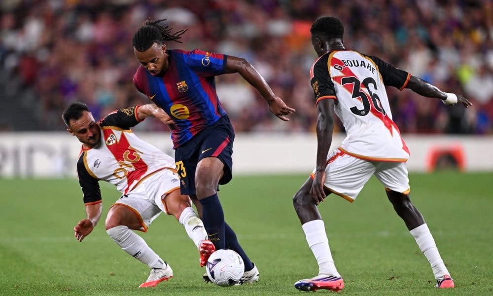 Jules Koundé sous les couleurs du Barça.