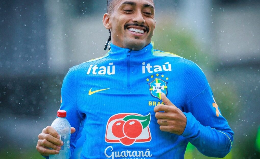 Raphinha lors d’un match avec la sélection brésilienne.