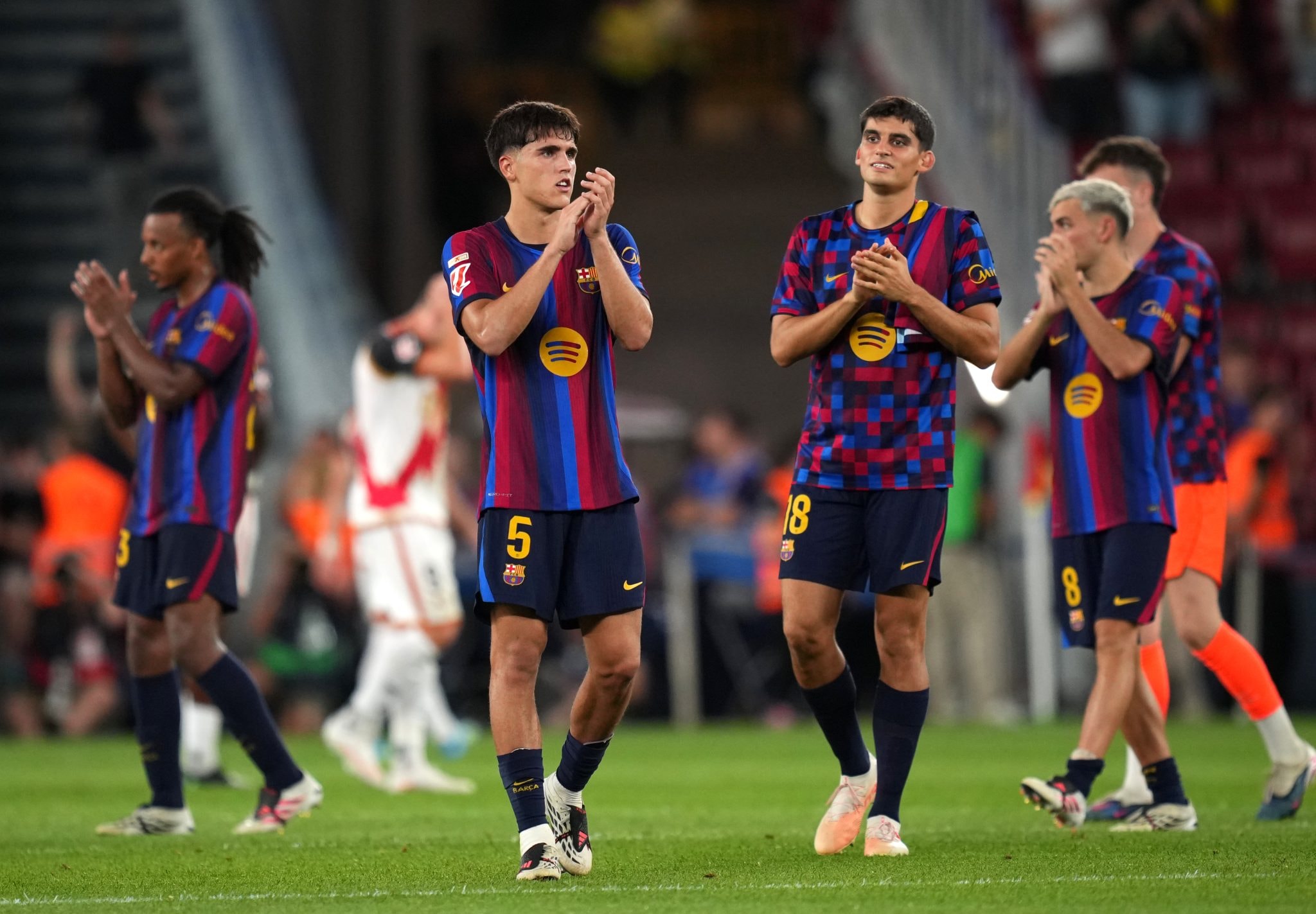 Pau Cubarsí et Gerard Martín, joueurs du Barça