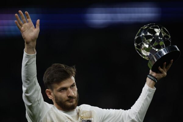 Khvicha Kvaratskhelia, ancien objectif du FC Barcelone, sous le maillot du Paris Saint-Germain.