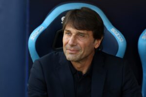 Xavi Espart, jeune défenseur du Barça cité en exemple par Antonio Conte.
