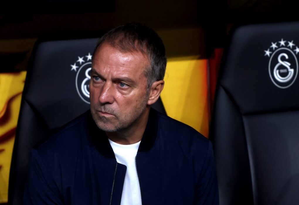 Hansi Flick, entraîneur du Barça, lors du match face à Galatasaray à Istanbul.