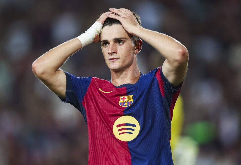 Pau Víctor à l'entraînement avec le Barça sous les ordres de Hansi Flick.