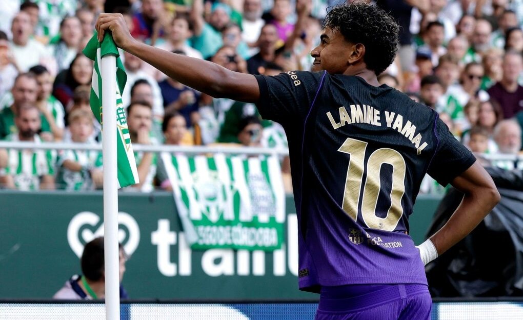 Lamine Yamal lors du match entre le Barça et le Real Betis à La Cartuja.