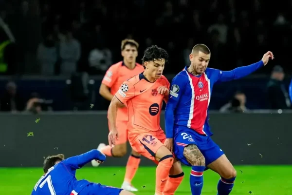 Xavi Espart lors de la rencontre du Barça face au Paris Saint-Germain en Ligue des Champions.