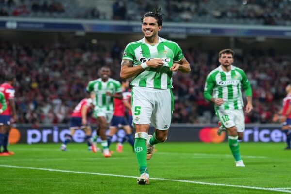 Marc Bartra, ancien défenseur du Barça et soutien de Pau Cubarsí pour le Golden Boy.