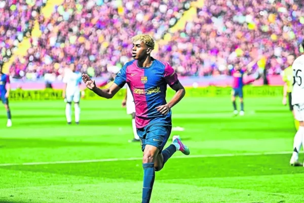 Lamine Yamal sous le maillot du Barça avant un Clásico contre le Real Madrid.