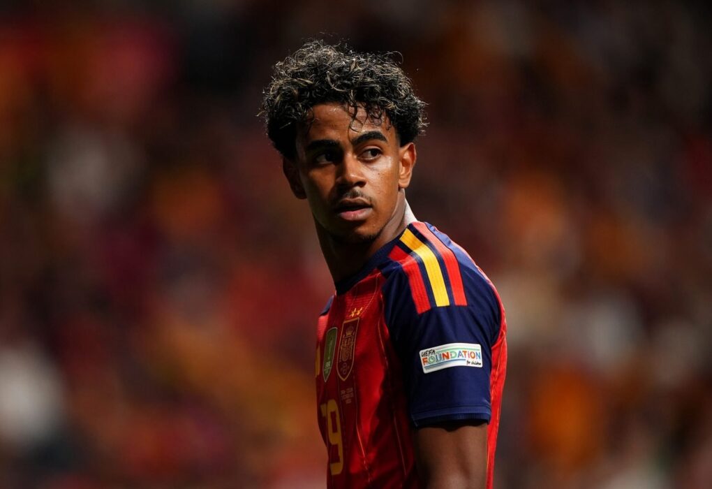 Lamine Yamal sous le maillot du Barça.