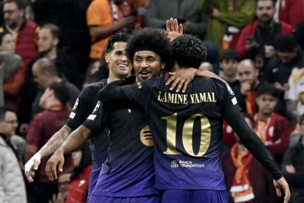 Karim Adeyemi sous le maillot du Barça en Ligue des Champions.
