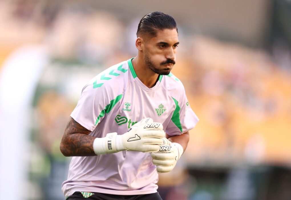 Álvaro Valles, gardien du Betis, avant la rencontre face au Barça.