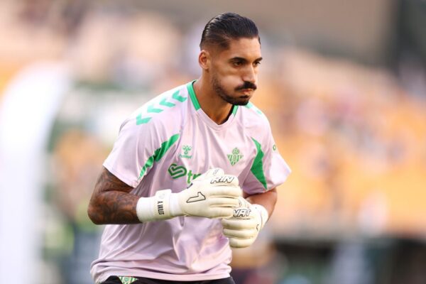 Álvaro Valles, gardien du Betis, avant la rencontre face au Barça.