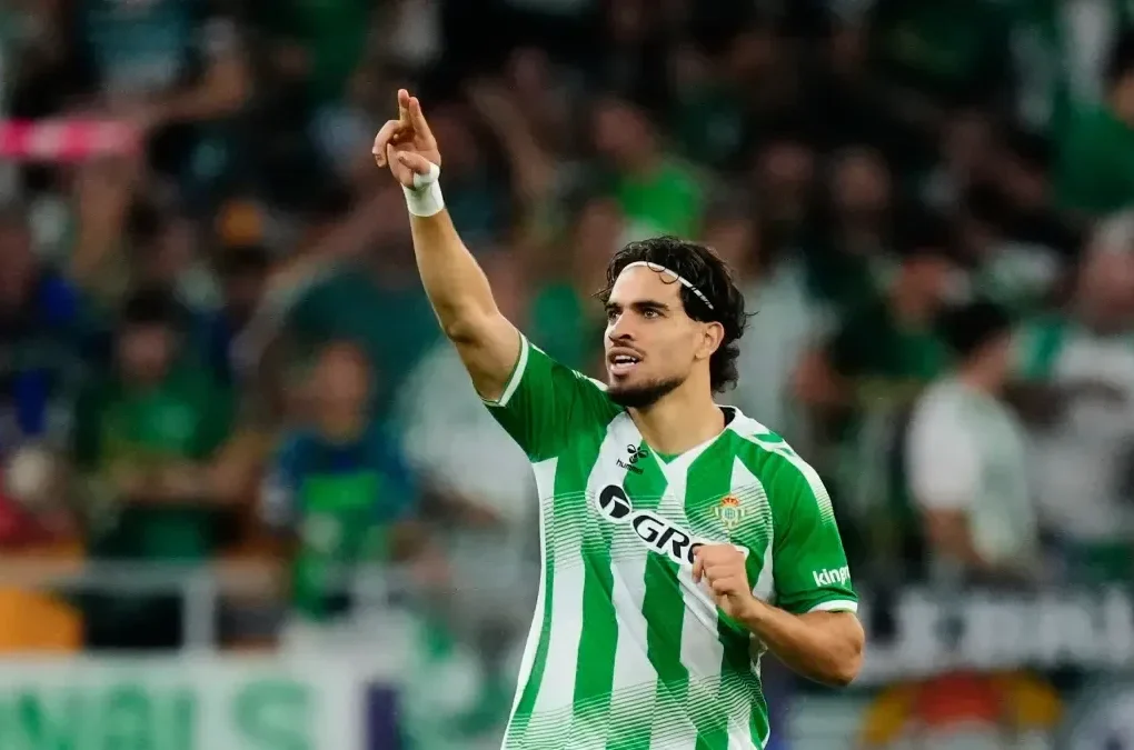 Abde sous le maillot du Betis avant de retrouver le FC Barcelone.