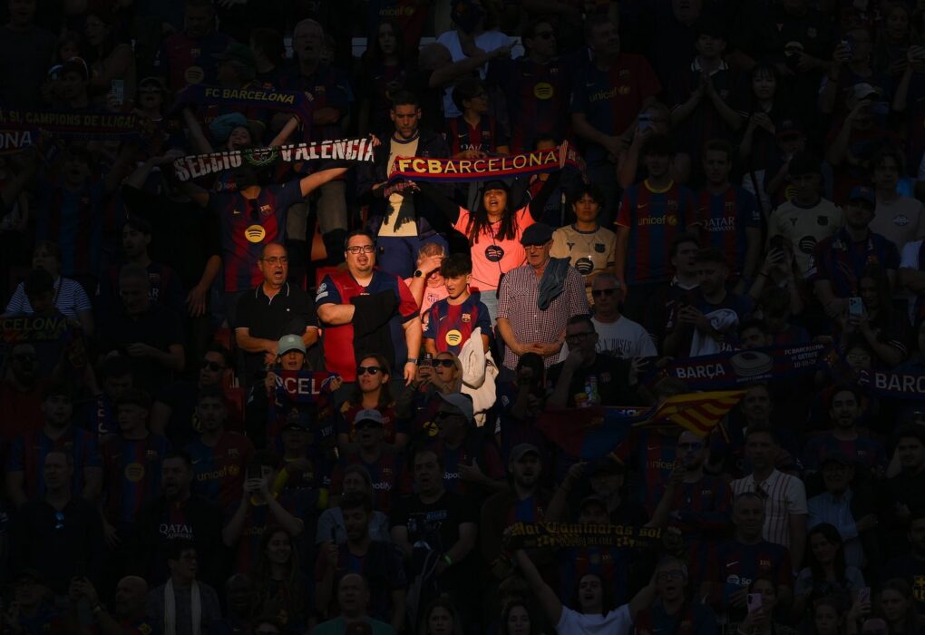 Les joueurs du Barça et de Galatasaray lors d'une rencontre européenne à Istanbul.