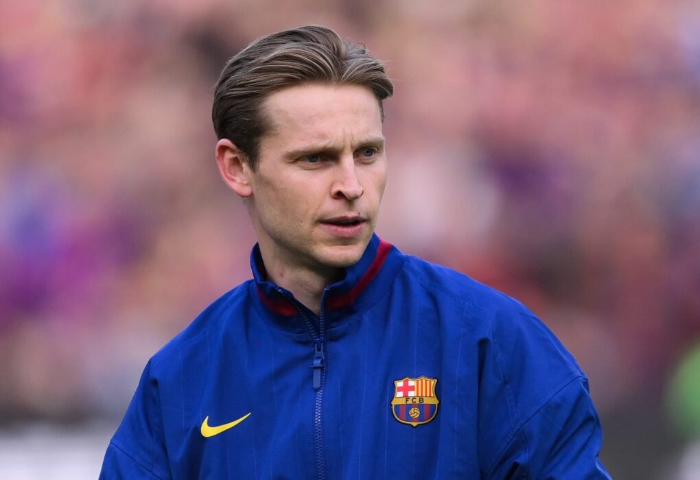 Frenkie de Jong sur le terrain d’entraînement du Barça.
