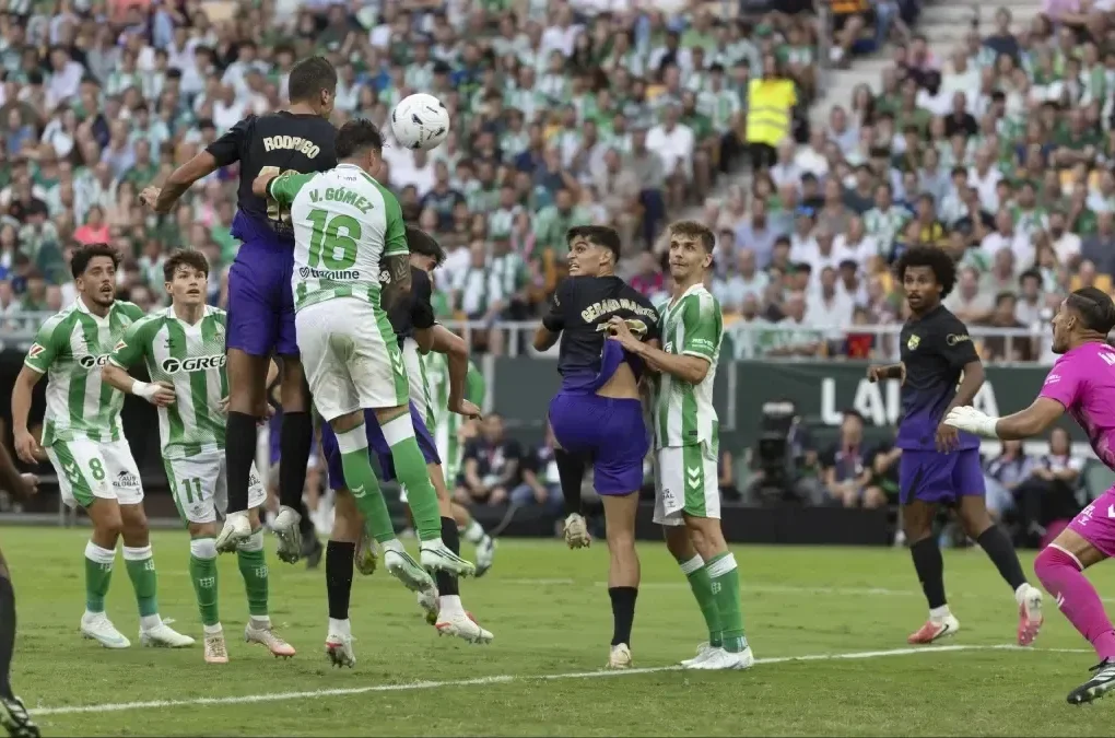 Rodrigo Hernández sous le maillot du Barça lors du match contre le Betis.