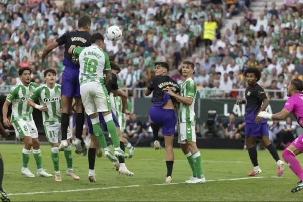 Rodrigo Hernández sous le maillot du Barça lors du match contre le Betis.