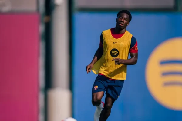 Jules Koundé, absent de l’entraînement du Barça avant le Clásico contre le Real Madrid.