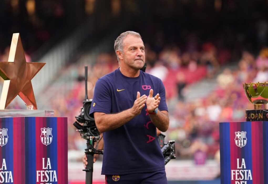 Les joueurs du Barça réunis sur le terrain lors d'un match de Liga.