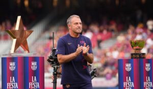 Les joueurs du Barça réunis sur le terrain lors d'un match de Liga.