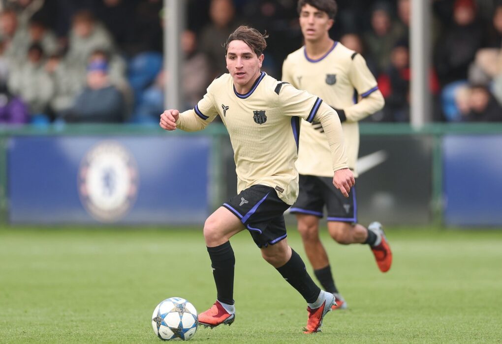 Pedro Rodríguez, milieu de terrain du Barça Atlètic, lors de la signature de son nouveau contrat.