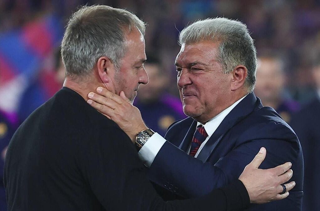Les joueurs du Barça réunis sur la pelouse lors d'un match de Liga.