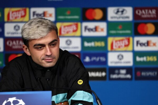 Pedri s’exprime devant la presse avant le match entre le Barça et le PSG.