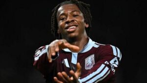 Johan Manzambi, milieu de terrain suisse d’Aston Villa.