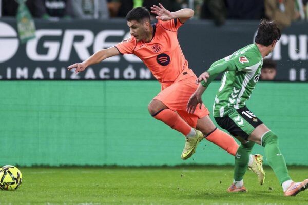 Roony Bardghji sous les couleurs du FC Barcelone.