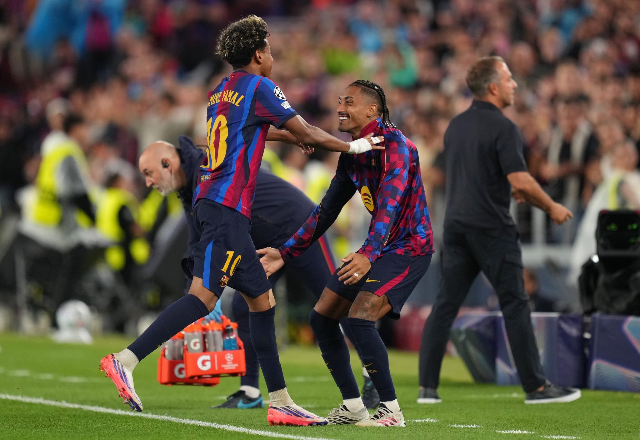 Raphinha et Lamine Yamal, joueurs du Barça