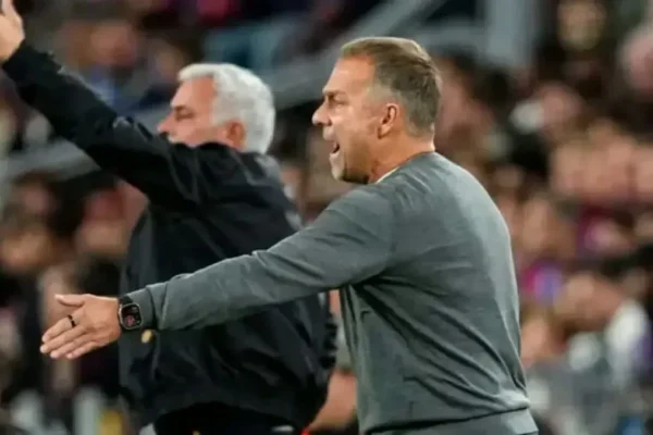 Hansi Flick et les joueurs du Barça à l’entraînement avant la réception d’Alavés.