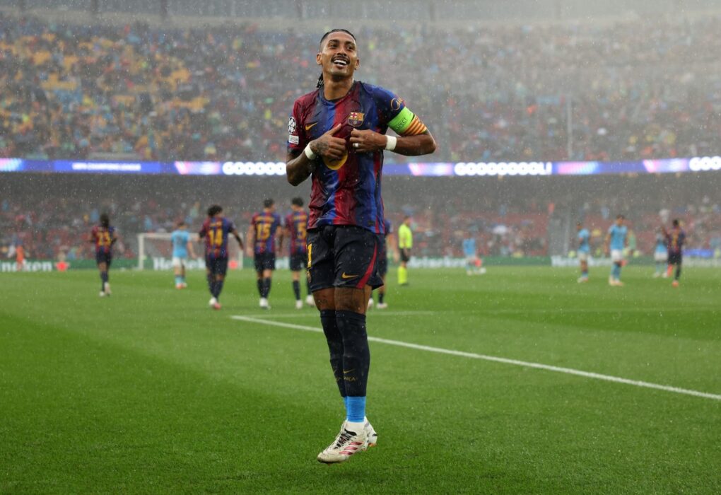 Raphinha sous les couleurs du Barça lors d'un match.