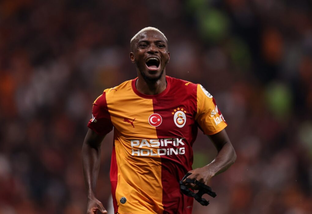 Victor Osimhen, attaquant de Galatasaray, avant le match de Ligue des Champions contre le Barça.