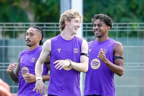 Lamine Yamal et Raphinha au sein de l’attaque du Barça avant le Clásico.