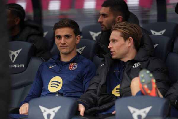 Gavi et Frenkie de Jong, les deux milieux du Barça dont la valeur marchande a reculé.